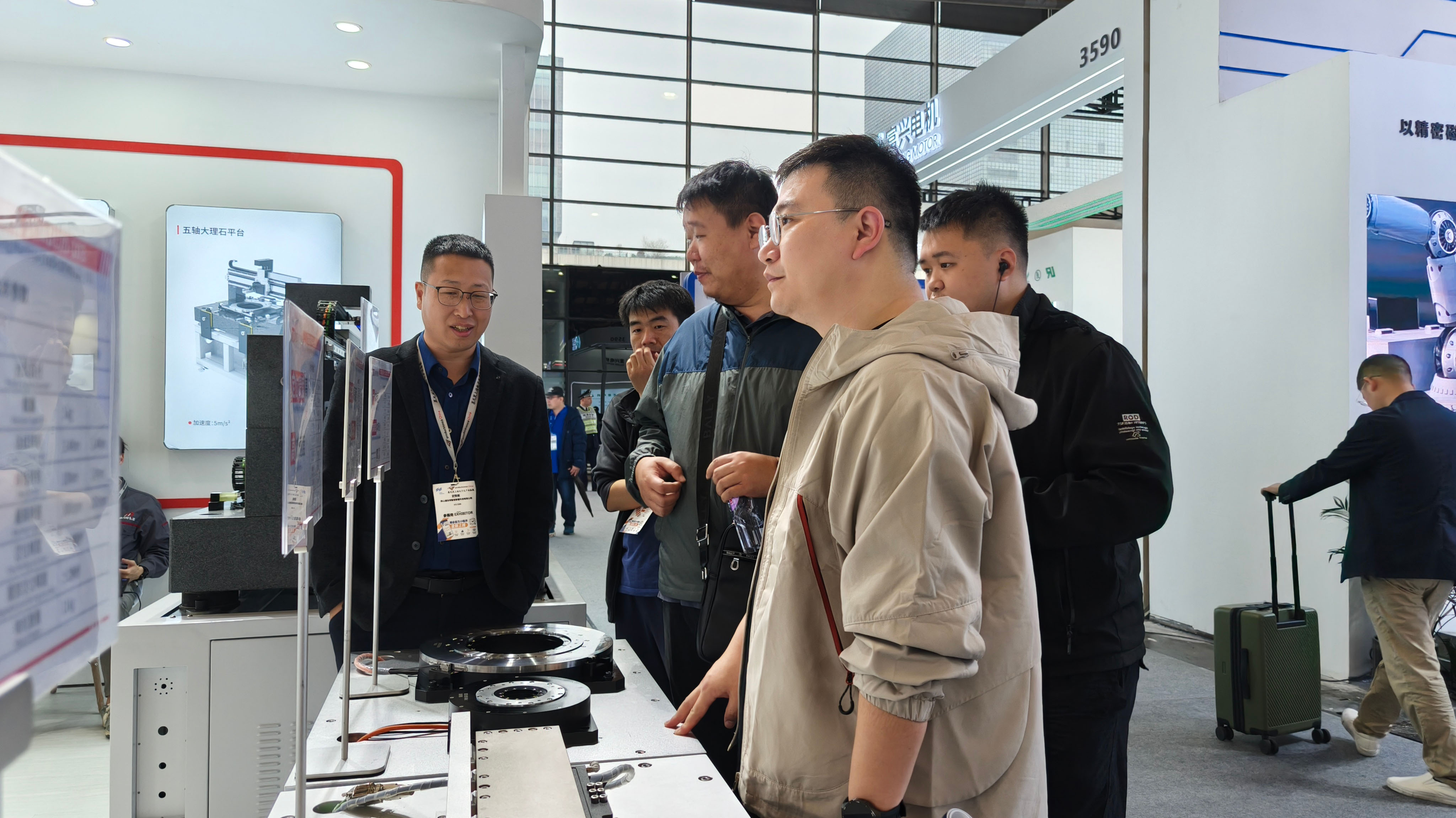 德瑪特智能亮相2025慕尼黑上海電子生產(chǎn)設備展，展示高端直驅技術新突破